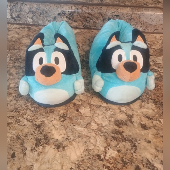 Bluey Other - Blue Slippers 7/8
